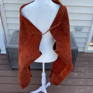 Suede leather chaps in Rust.